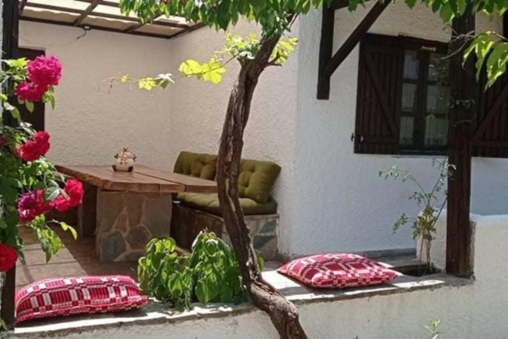 Αρχοντικο Στουσ Προποδεσ Του Ορουσ Διρφυσ Villa Loutsa  Exterior photo